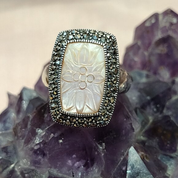 Mother of Pearl Jewelry - Carved Pink Mother of Pearl Ring